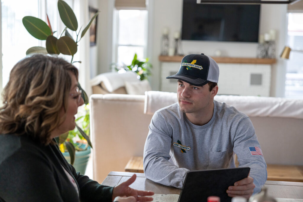 Verne & Ellsworth Hann technician speaking with an Ohio homeowner